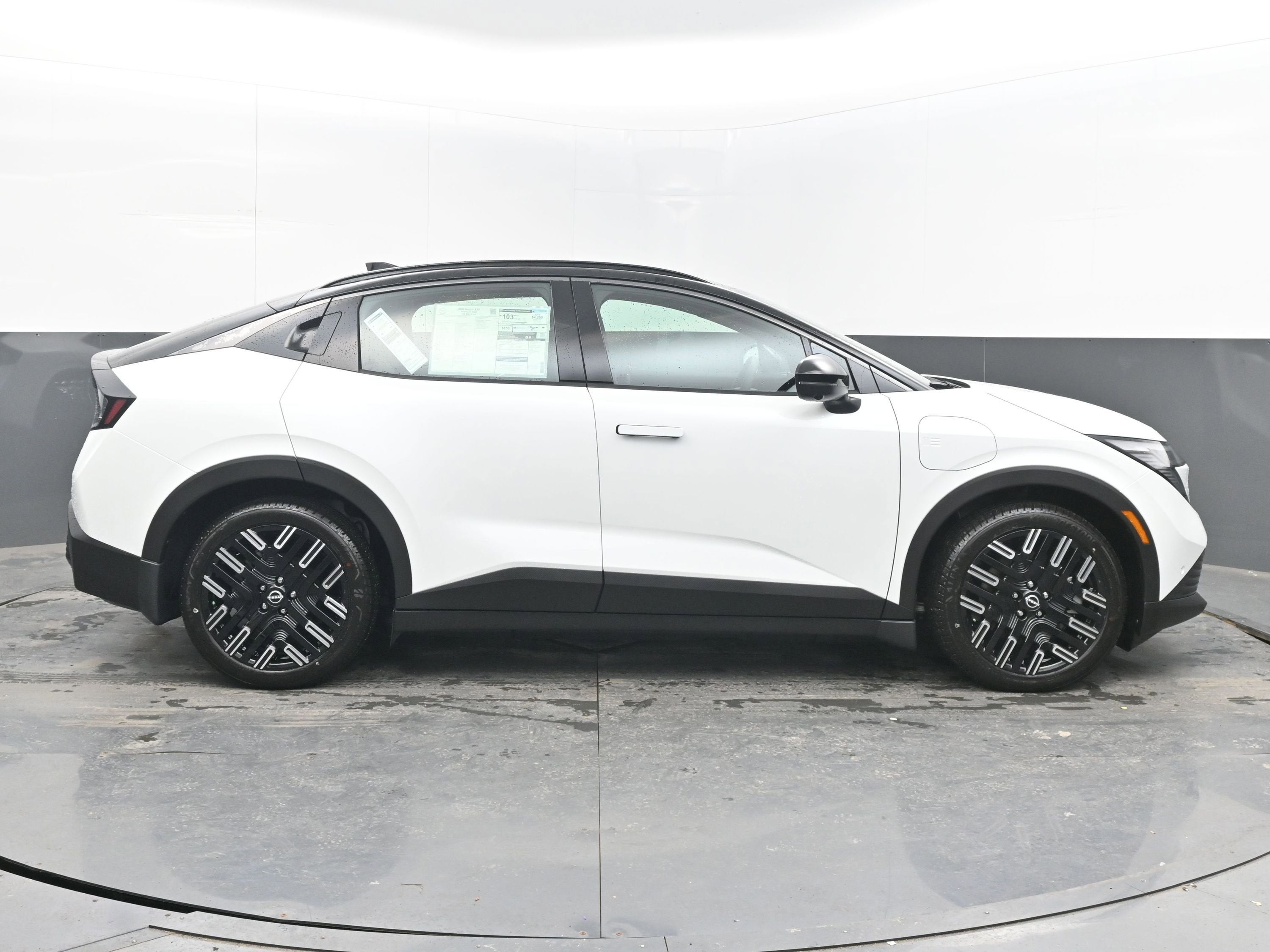 2026 Nissan LEAF PLATINUM+