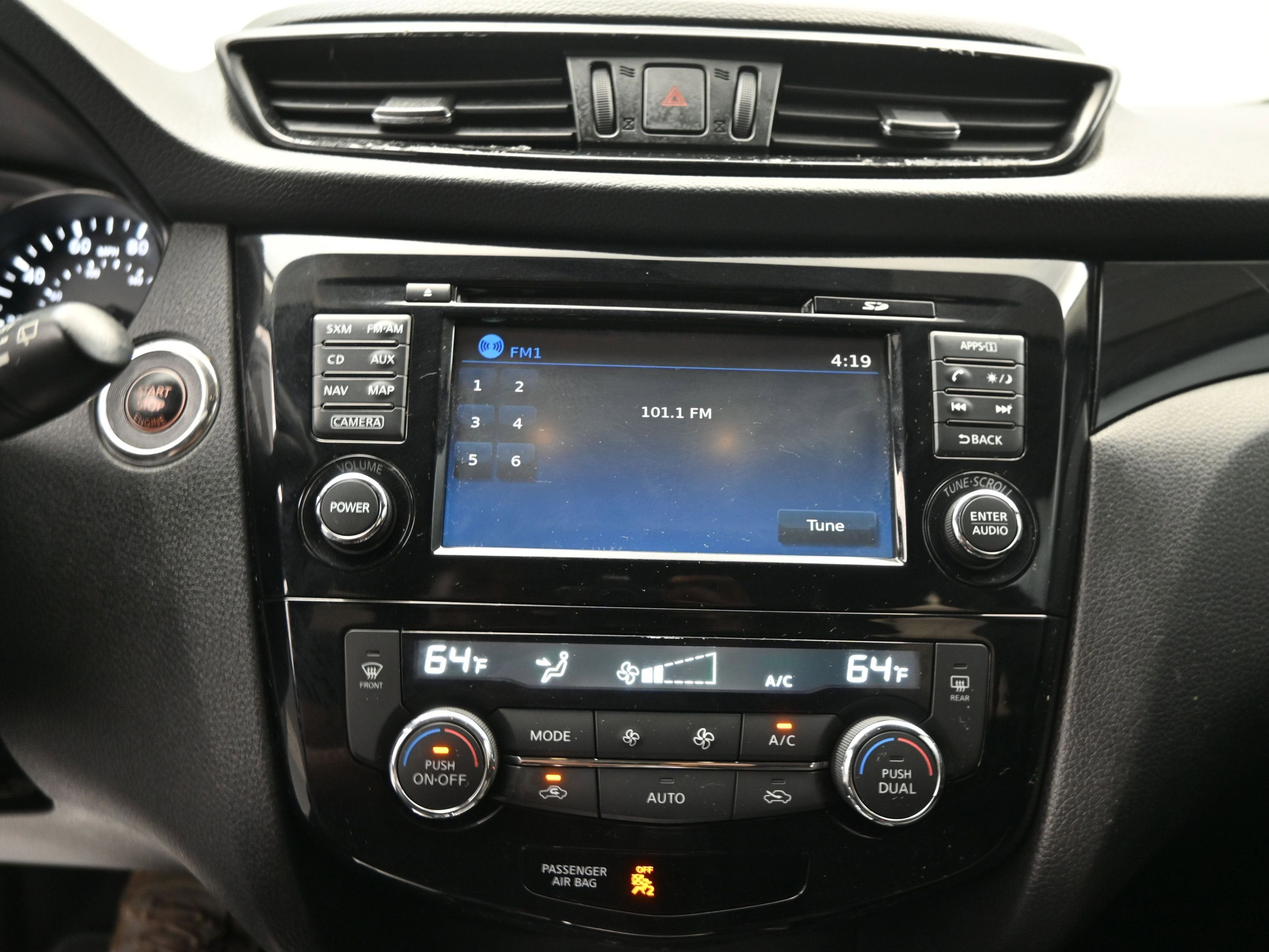 2017 Nissan Rogue Sport SV