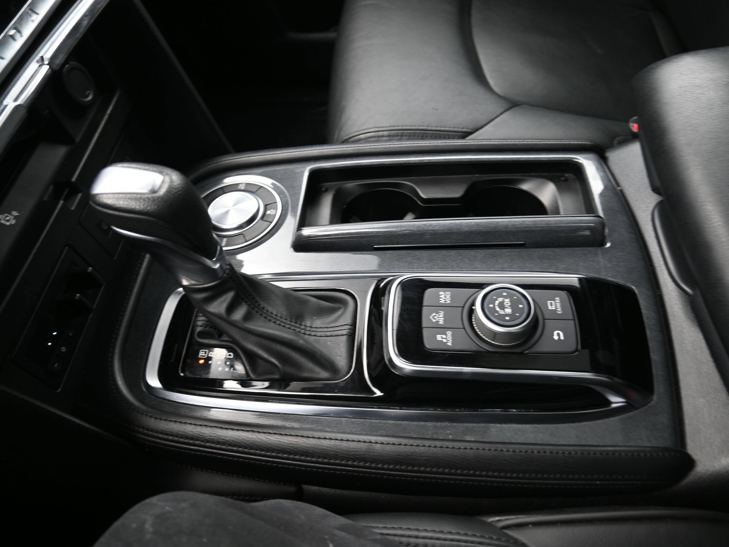 2022 Nissan Armada SL