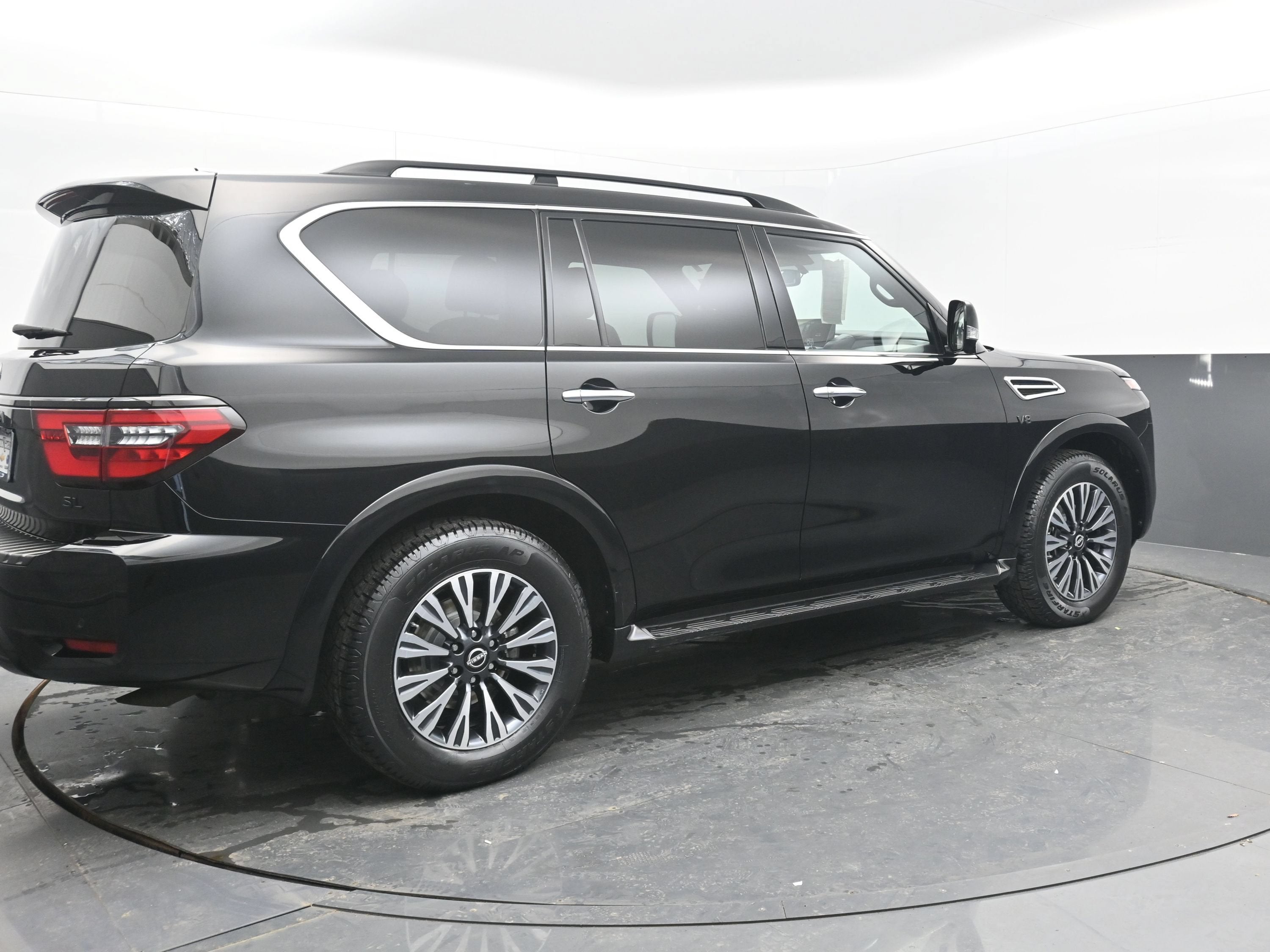 2022 Nissan Armada SL