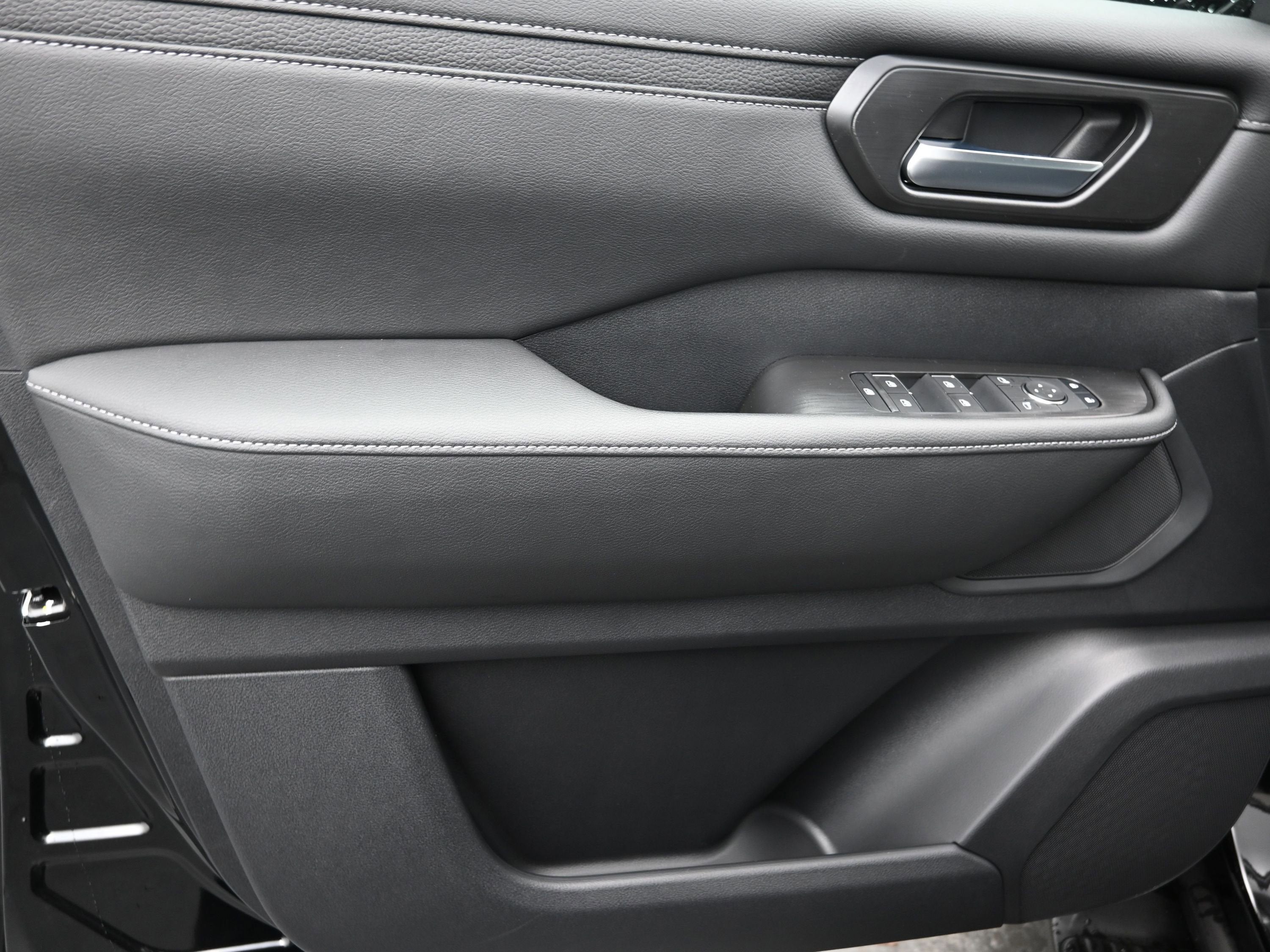 2026 Nissan ARMADA SV