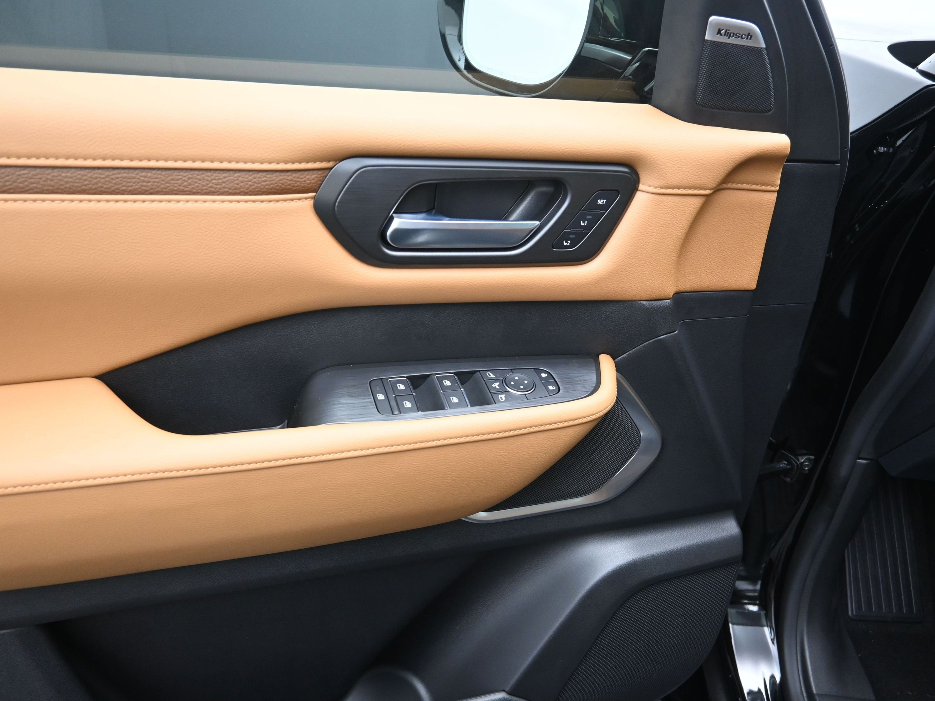 2025 Nissan ARMADA Platinum Reserve