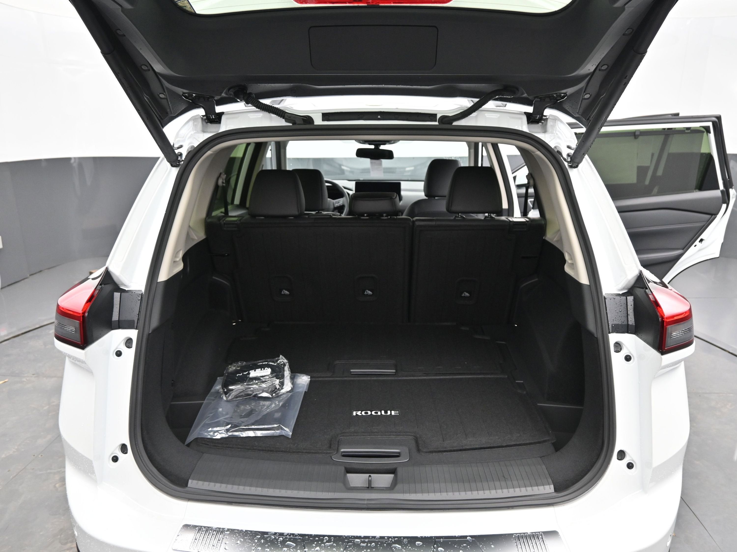 2026 Nissan ROGUE Platinum PREMIUM