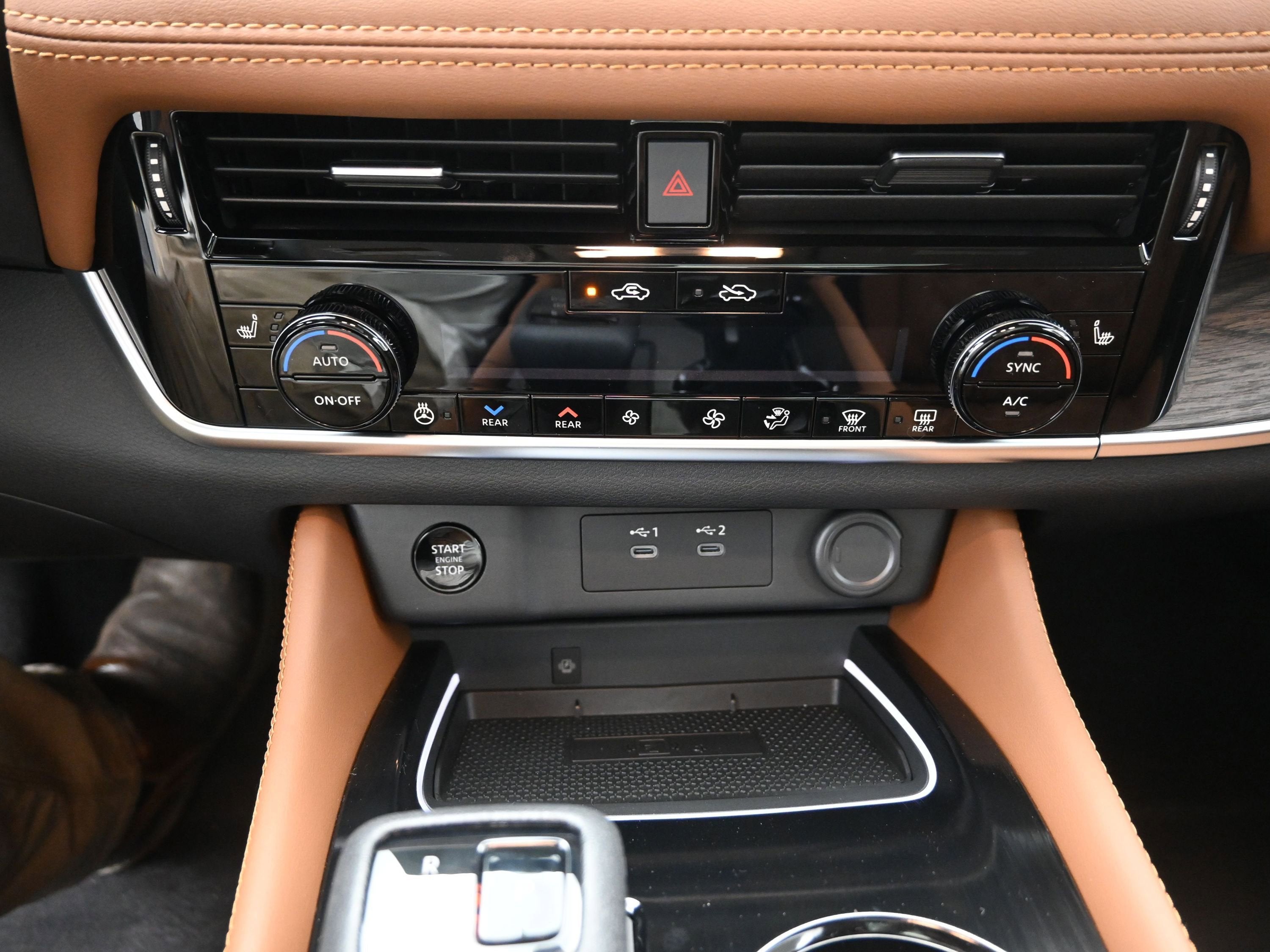 2026 Nissan ROGUE Platinum PREMIUM