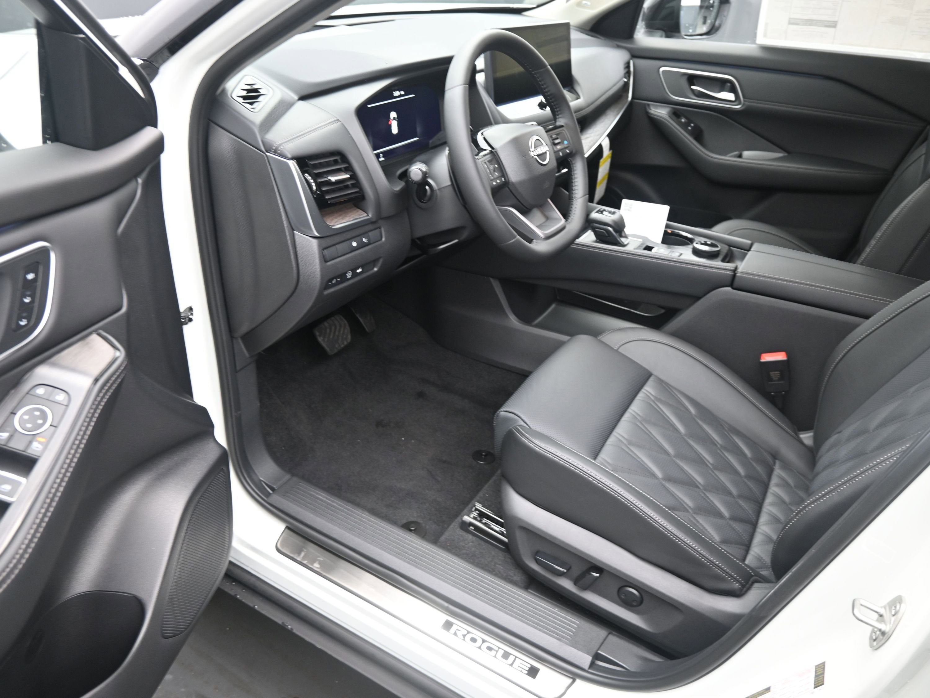 2026 Nissan ROGUE Platinum PREMIUM