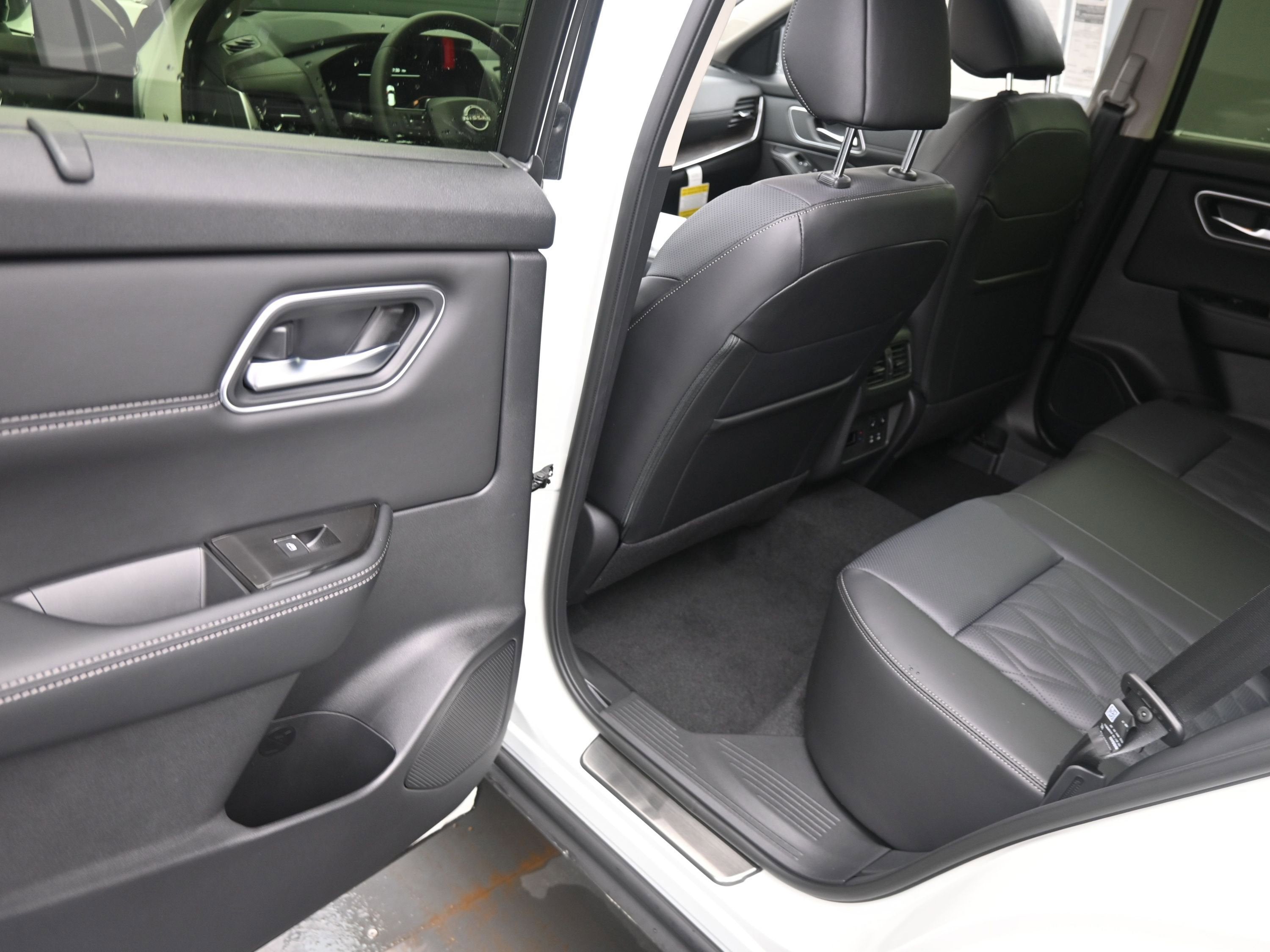 2026 Nissan ROGUE Platinum PREMIUM