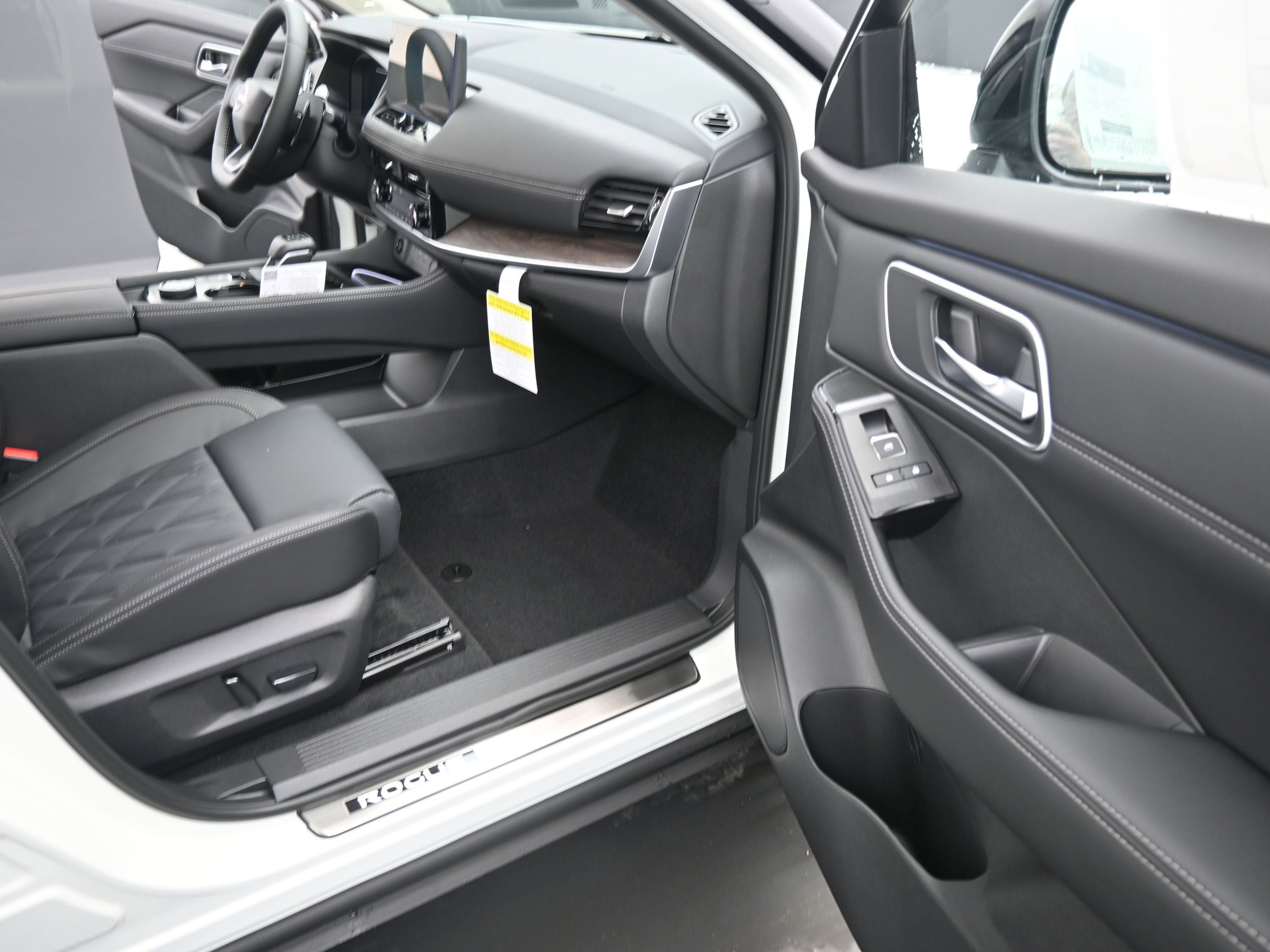 2026 Nissan ROGUE Platinum PREMIUM