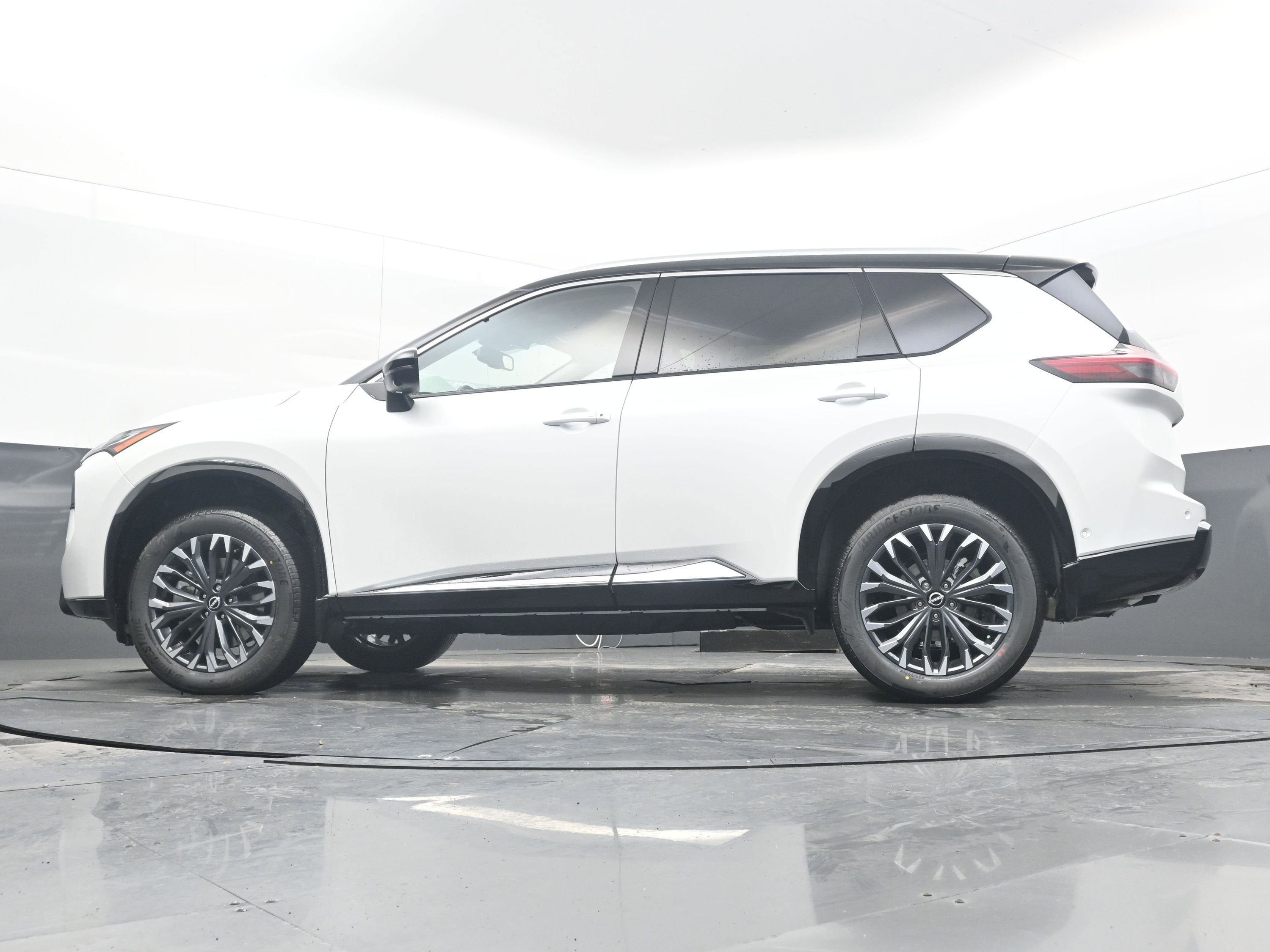 2026 Nissan ROGUE Platinum PREMIUM