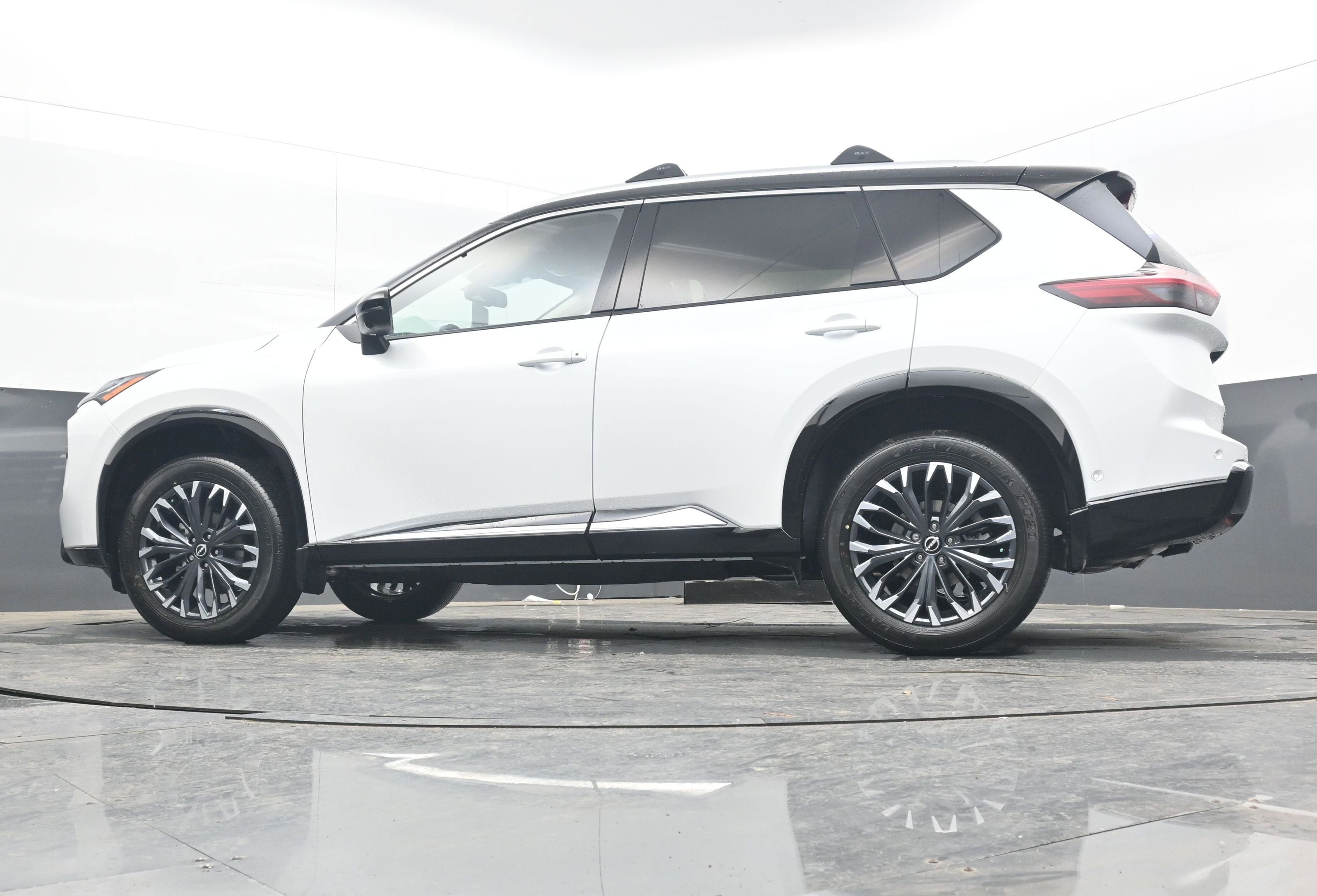 2026 Nissan ROGUE Platinum PREMIUM