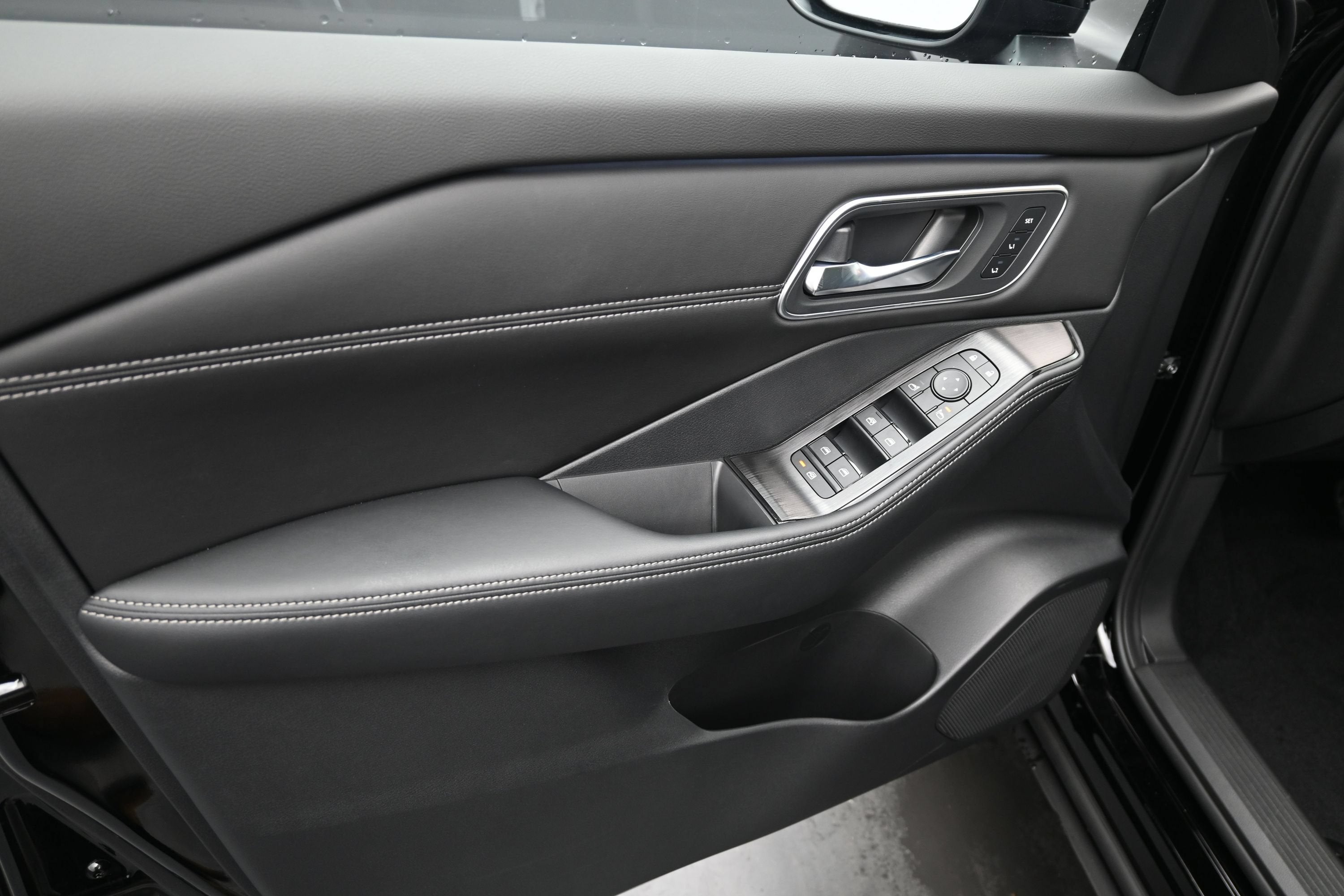2026 Nissan ROGUE Platinum PREMIUM
