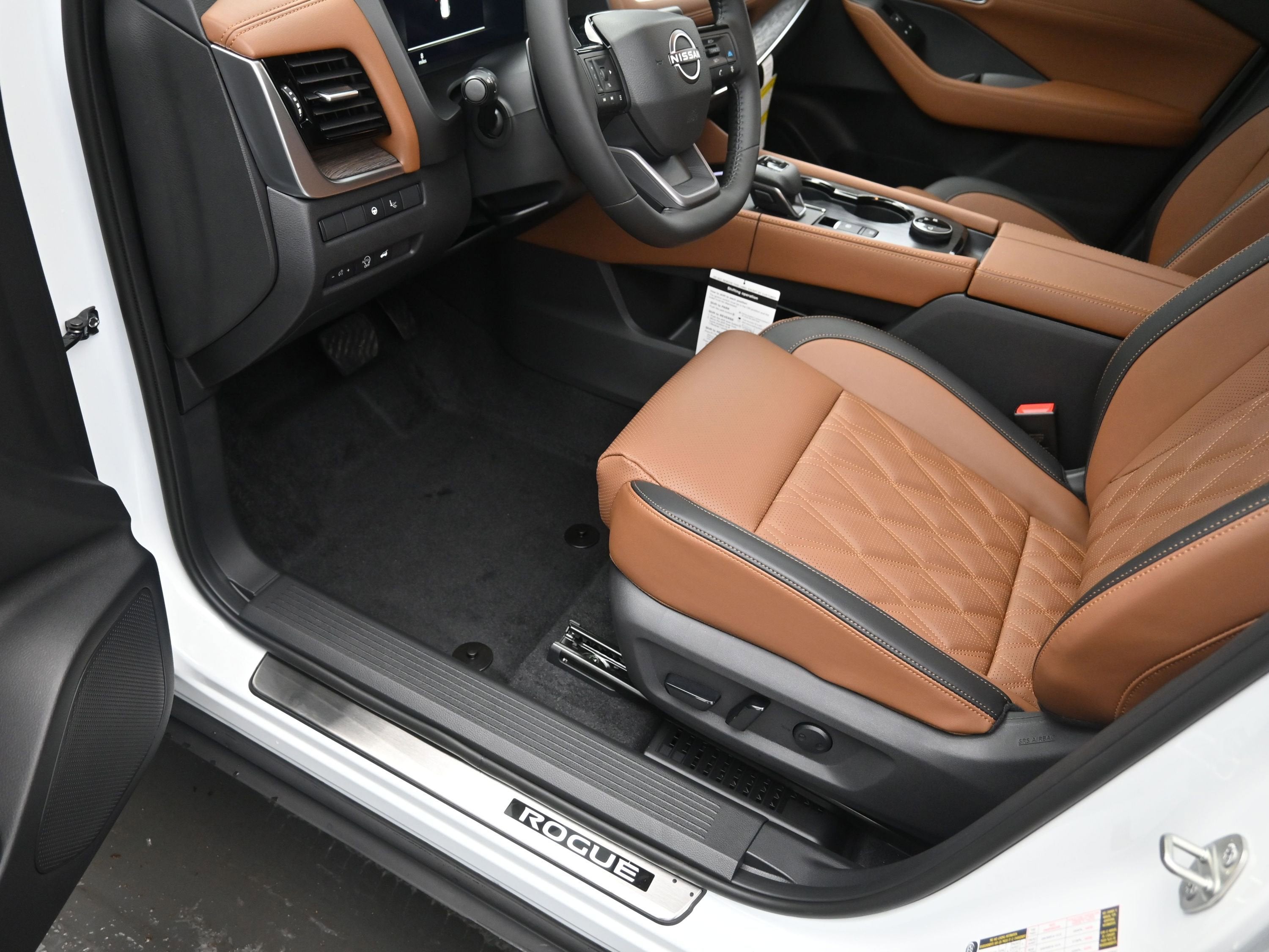 2026 Nissan ROGUE Platinum PREMIUM