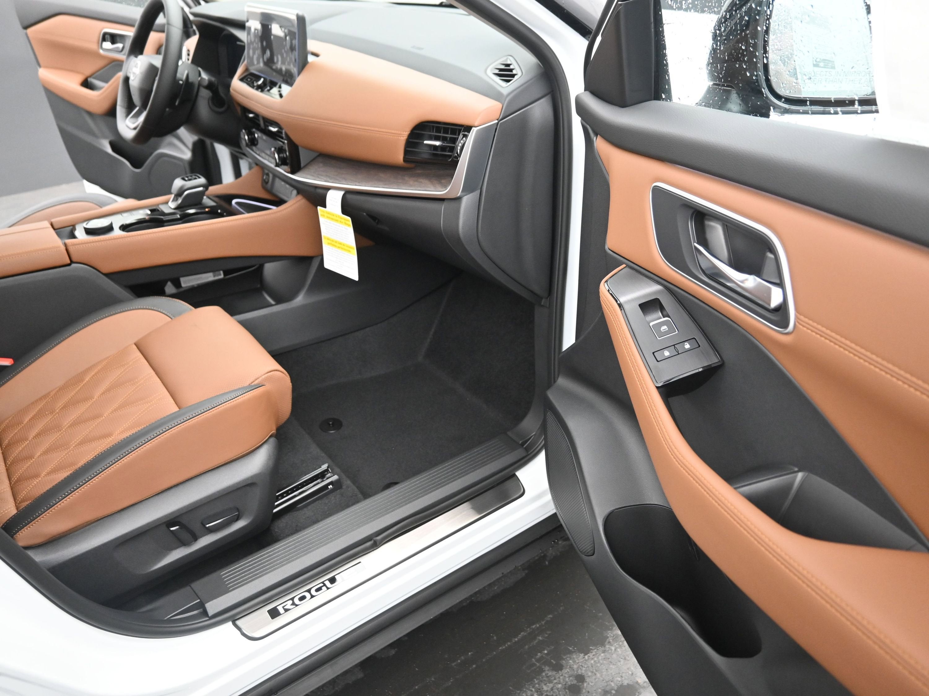 2026 Nissan ROGUE Platinum PREMIUM