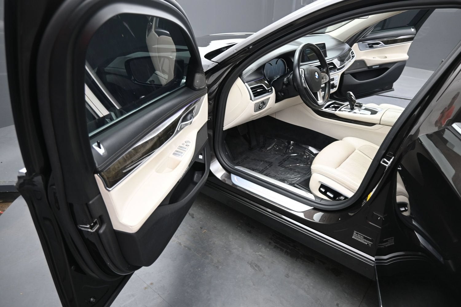 2017 BMW 7 Series 740i xDrive