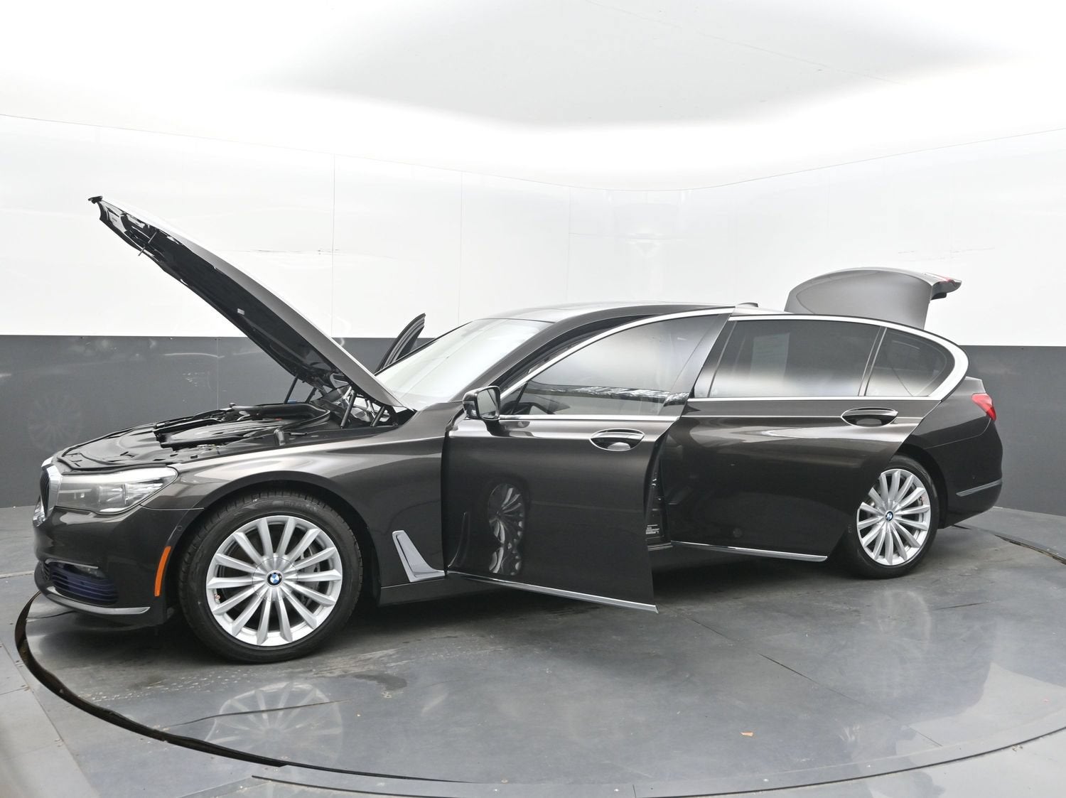 2017 BMW 7 Series 740i xDrive