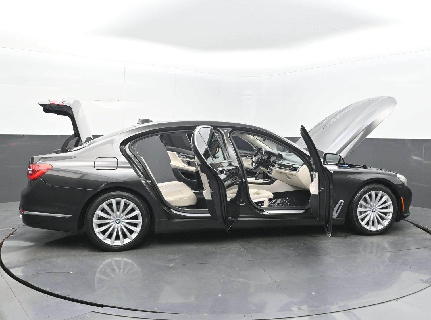 2017 BMW 7 Series 740i xDrive